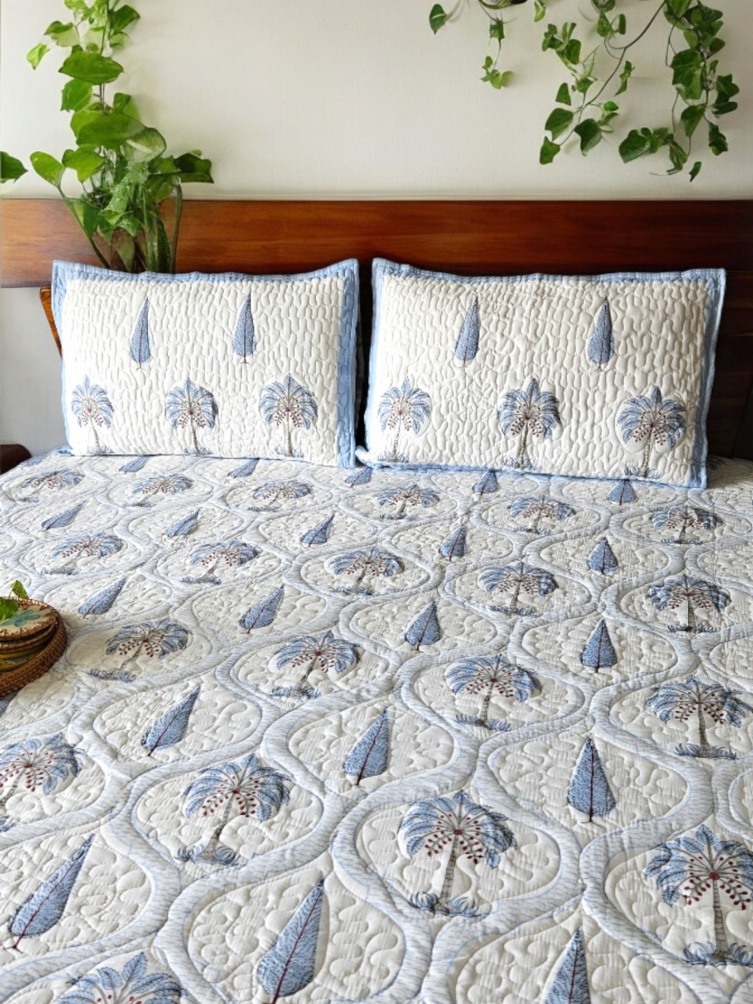 Feels Like Home White & Blue Quilted 350-499TC Double King Bed Cover With 2 Pillow Covers
Feels Like Home White & Blue Quilted 350-499TC Double King Bed Cover With 2 Pillow Covers