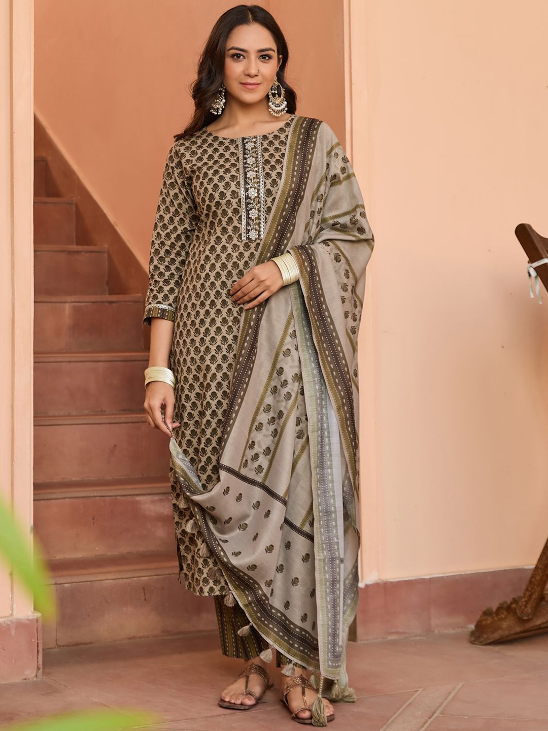 WOMEN PLUS Ethnic Motifs Printed Thread Work Pure Cotton Kurta with Trousers & Dupatta, Beige
WOMEN PLUS Ethnic Motifs Printed Thread Work Pure Cotton Kurta with Trousers & Dupatta, Beige