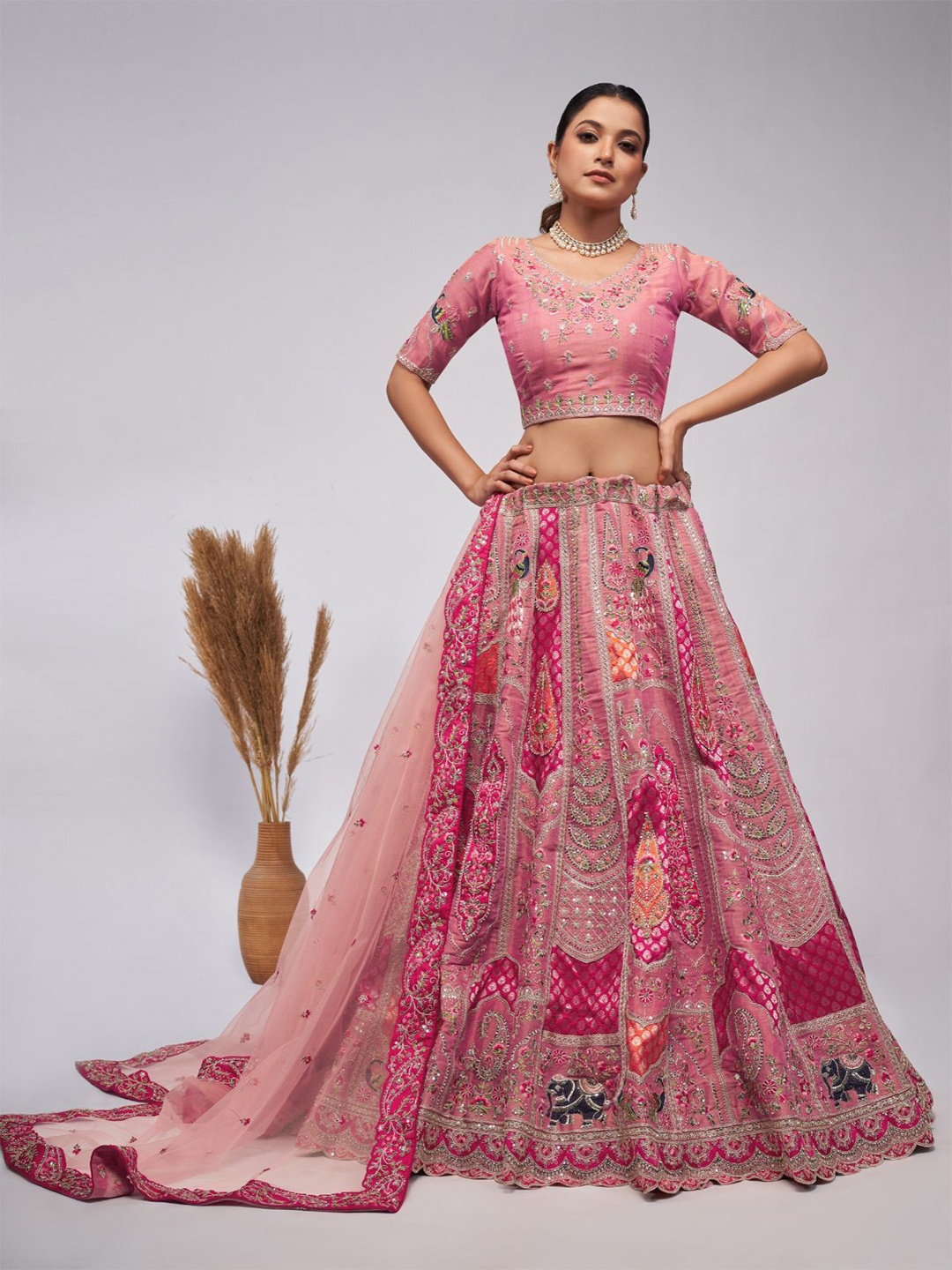 ODETTE Embroidered Sequinned Semi-Stitched Lehenga & Unstitched Blouse With Dupatta, Pink
ODETTE Embroidered Sequinned Semi-Stitched Lehenga & Unstitched Blouse With Dupatta, Pink