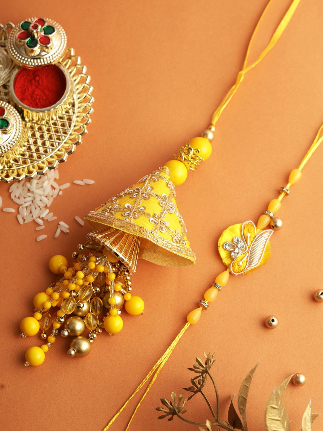 Aapno Rajasthan Beaded Bhaiya Bhabhi Rakhi With Roli Chawal & Greetings Card, Yellow
Aapno Rajasthan Beaded Bhaiya Bhabhi Rakhi With Roli Chawal & Greetings Card, Yellow
