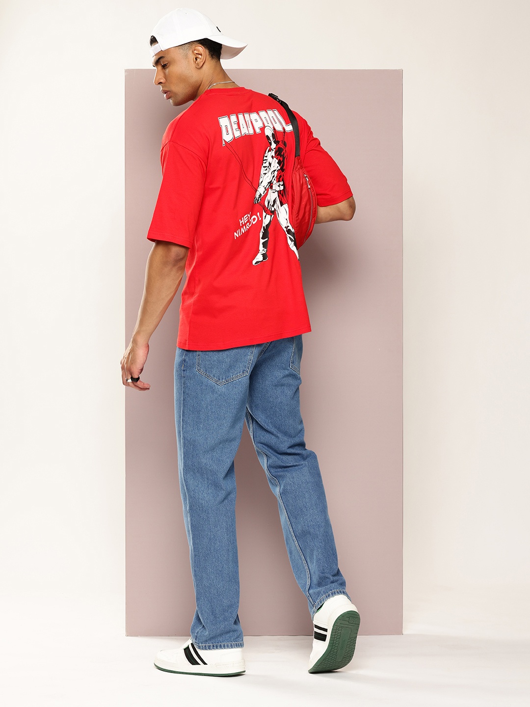Kook N Keech Marvel Men Deadpool Printed Drop-Shoulder Sleeves Oversized T-shirt, Red
Kook N Keech Marvel Men Deadpool Printed Drop-Shoulder Sleeves Oversized T-shirt, Red