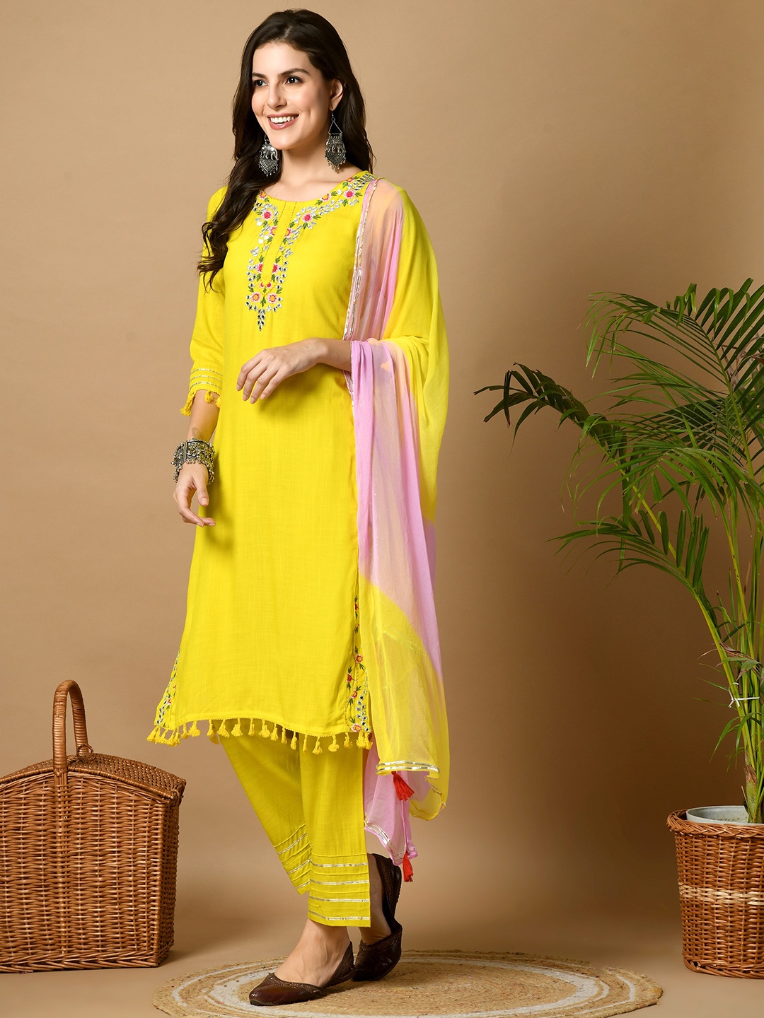 ETISHA Floral Embroidered Thread Work Yoke Design Kurta With Trousers & Dupatta, Yellow
ETISHA Floral Embroidered Thread Work Yoke Design Kurta With Trousers & Dupatta, Yellow