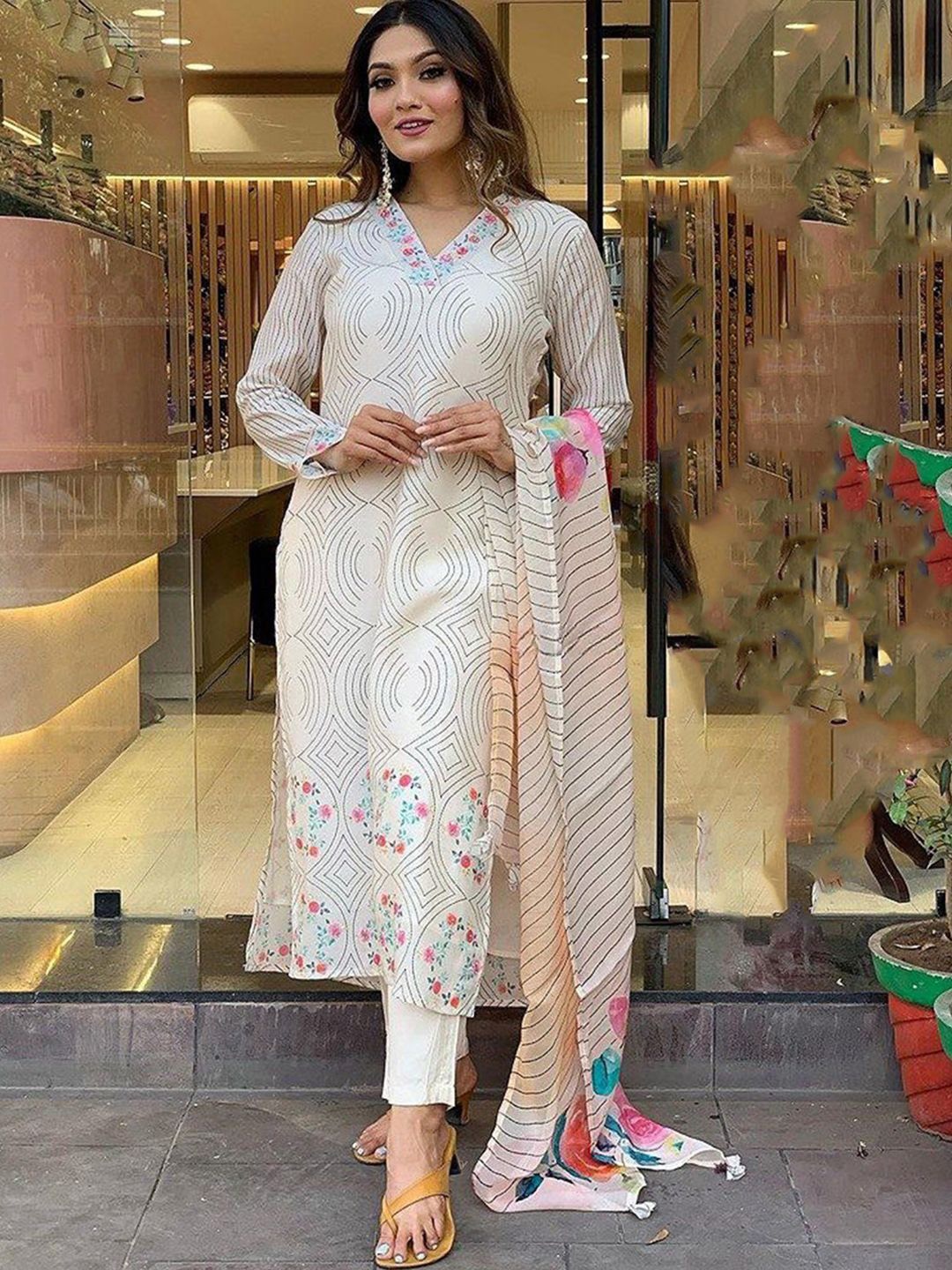 KALINI Floral Printed Regular Beads and Stones Stright Kurta With Trousers & Dupatta, Off white
KALINI Floral Printed Regular Beads and Stones Stright Kurta With Trousers & Dupatta, Off white
