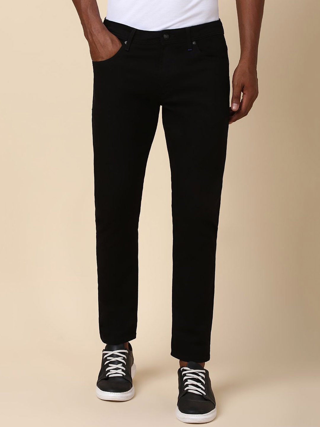 Allen Solly Clean Look Mid-Rise Dark Shade Slim Fit Pure Cotton Non Stretchable Jeans, Black
Allen Solly Clean Look Mid-Rise Dark Shade Slim Fit Pure Cotton Non Stretchable Jeans, Black
