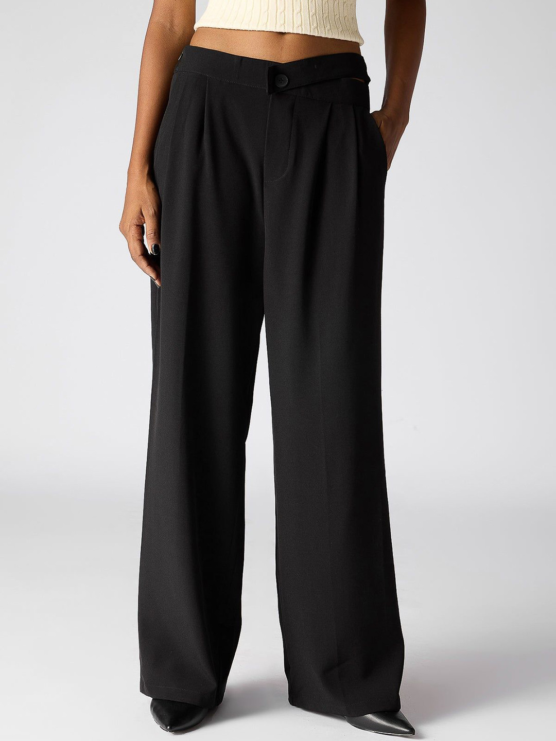 FREAKINS Women Tapered Fit High-Rise Trousers, Black
FREAKINS Women Tapered Fit High-Rise Trousers, Black