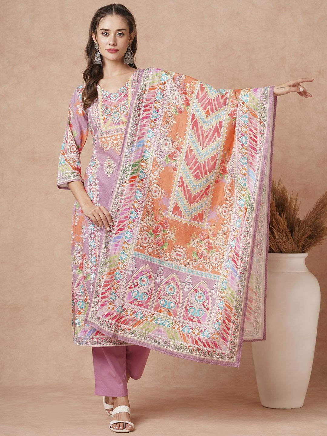 FASHOR Women Floral Printed Regular Mirror Work Pure Cotton Kurta with Trousers & With Dupatta, Rose
FASHOR Women Floral Printed Regular Mirror Work Pure Cotton Kurta with Trousers & With Dupatta, Rose