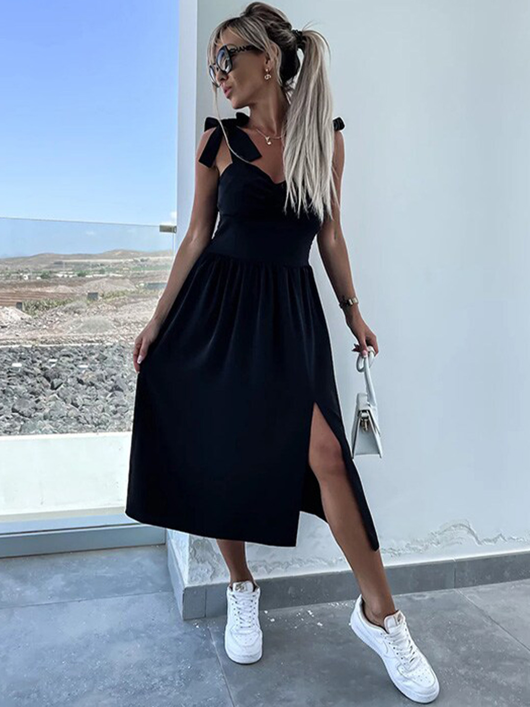 StyleCast x Revolte Fit and Flare Midi Dress, Black
StyleCast x Revolte Fit and Flare Midi Dress, Black