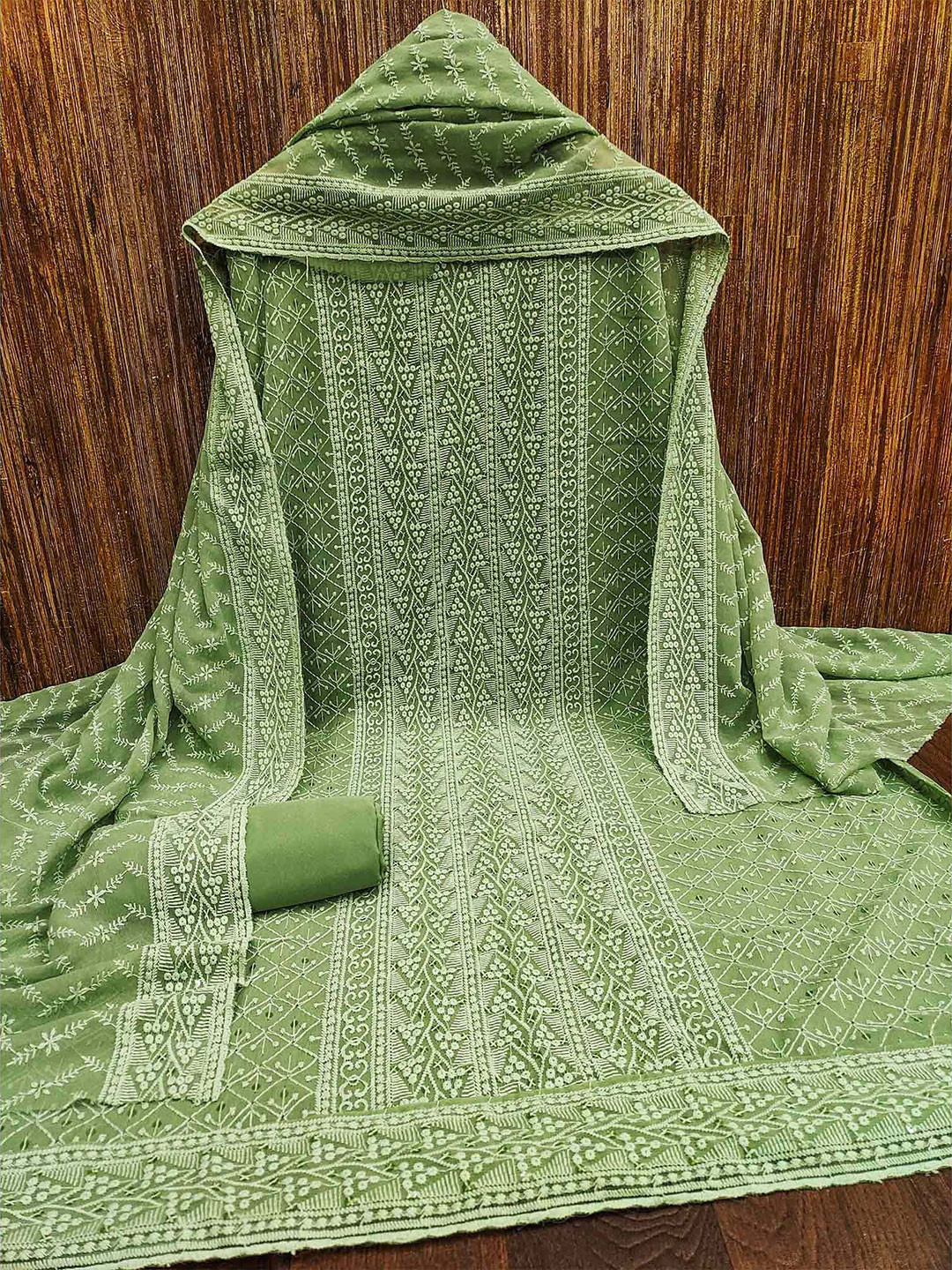 Peachmode Ethnic Motifs Embroidered Thread Work Silk Georgette Unstitched Dress Material, Green
Peachmode Ethnic Motifs Embroidered Thread Work Silk Georgette Unstitched Dress Material, Green