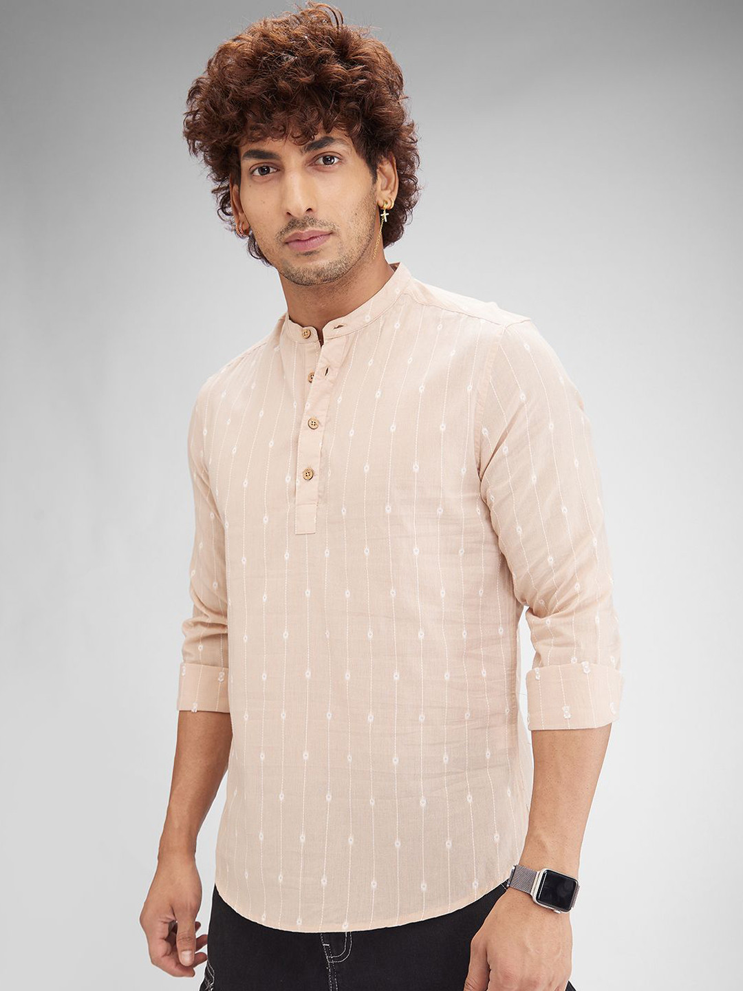 VASTRADO Ethnic Motifs Mandarin Collar Thread Work Dobby Cotton Straight Kurta, Beige
VASTRADO Ethnic Motifs Mandarin Collar Thread Work Dobby Cotton Straight Kurta, Beige