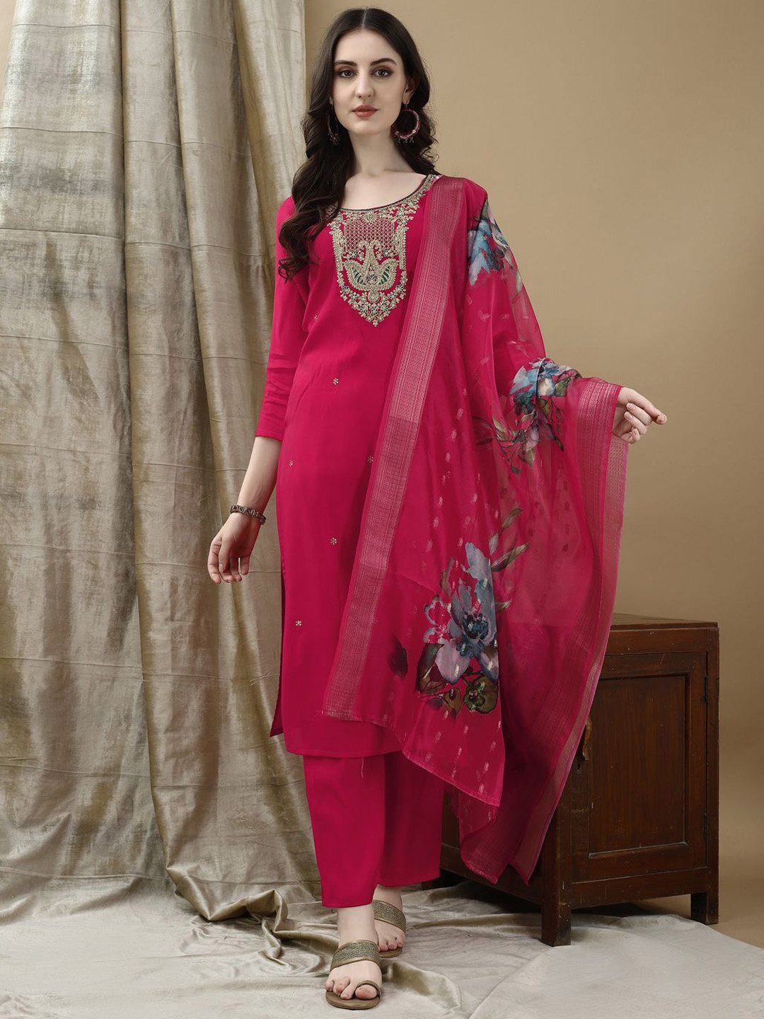 KALINI Floral Embroidered Regular Beads and Stones Chanderi Cotton Straight Kurta Set, Pink
KALINI Floral Embroidered Regular Beads and Stones Chanderi Cotton Straight Kurta Set, Pink
