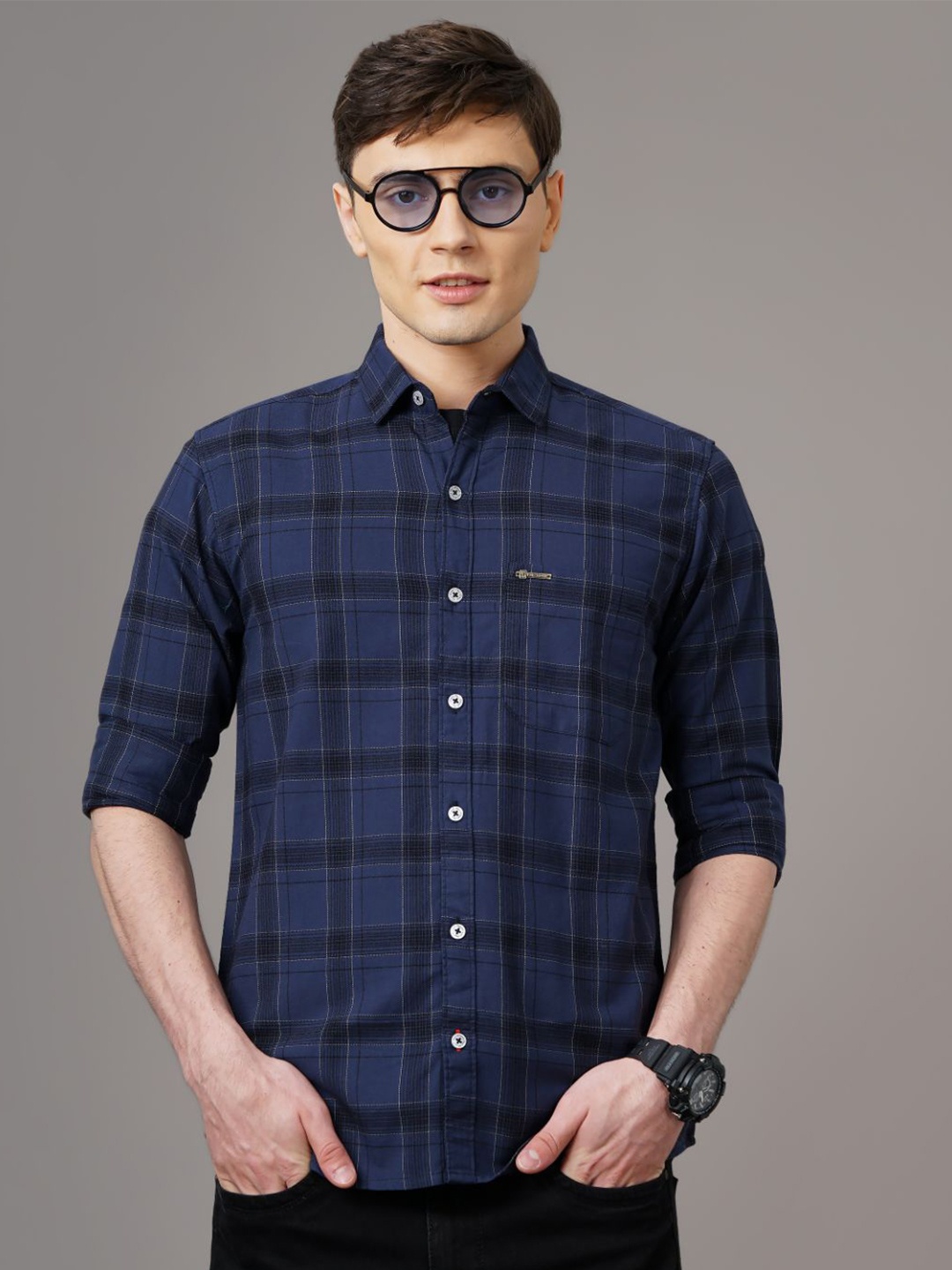 PAUL STREET Men Tartan Checks Spread Collar Roll-Up Sleeves Standard Casual Shirt, Navy blue
PAUL STREET Men Tartan Checks Spread Collar Roll-Up Sleeves Standard Casual Shirt, Navy blue