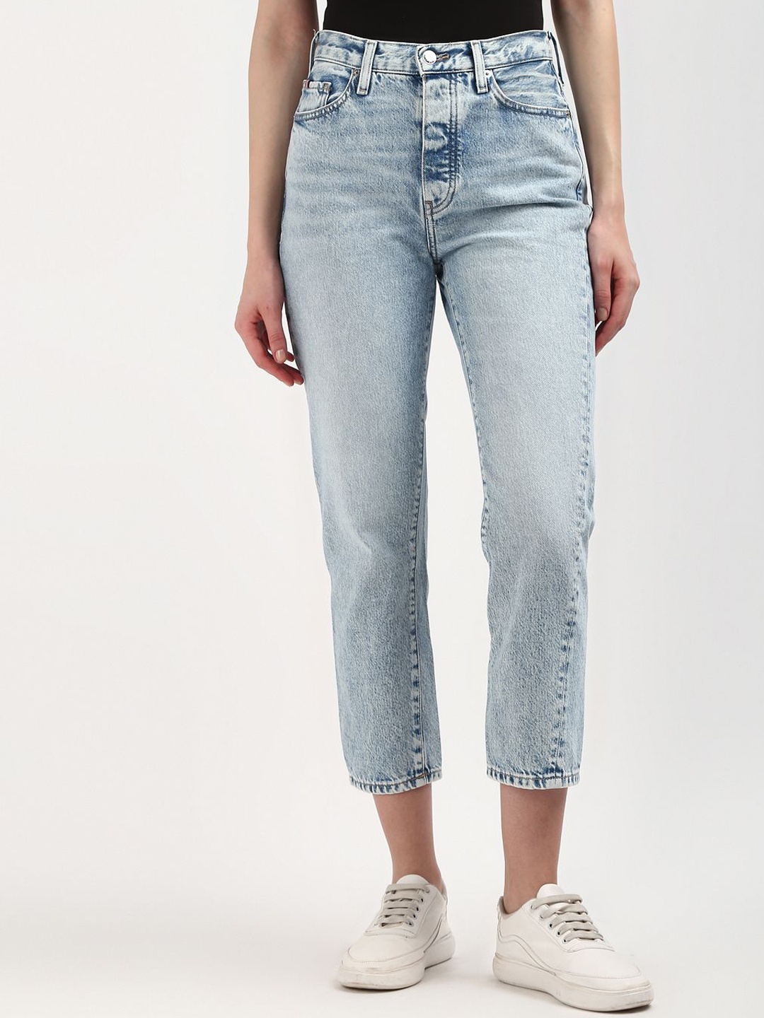 Tommy Hilfiger Women Straight Fit High-Rise Clean Look Heavy Fade Cotton Jeans, Blue
Tommy Hilfiger Women Straight Fit High-Rise Clean Look Heavy Fade Cotton Jeans, Blue
