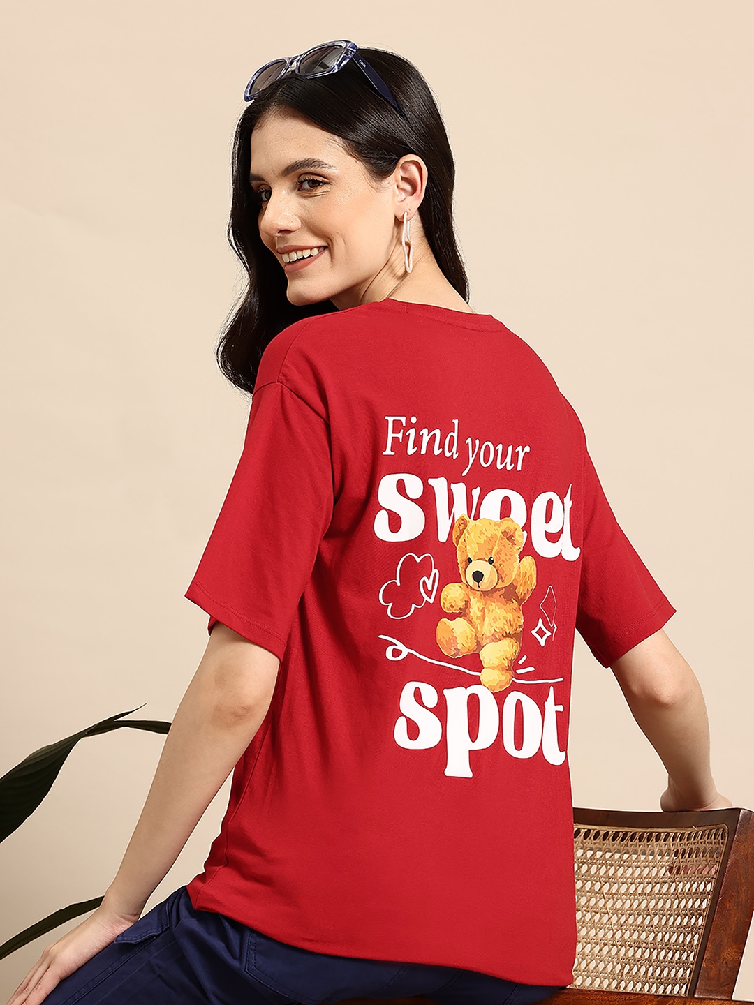 Mast & Harbour Typography & Graphic Printed Drop-Shoulder Sleeves Oversized T-shirt, Red
Mast & Harbour Typography & Graphic Printed Drop-Shoulder Sleeves Oversized T-shirt, Red
