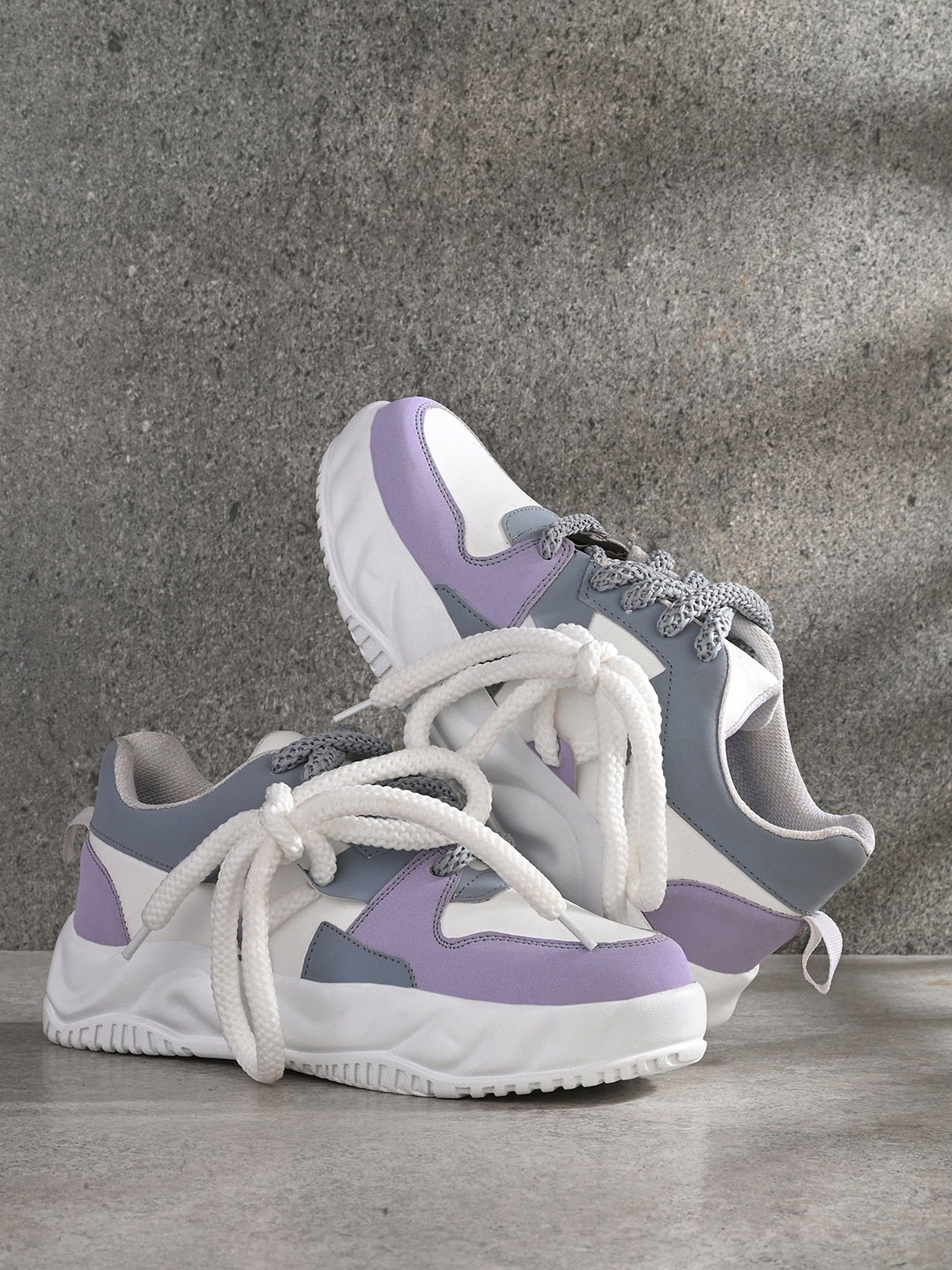 The Roadster Lifestyle Co. Women Purple Round Toe Comfort Insole Lightweight Sneakers
The Roadster Lifestyle Co. Women Purple Round Toe Comfort Insole Lightweight Sneakers