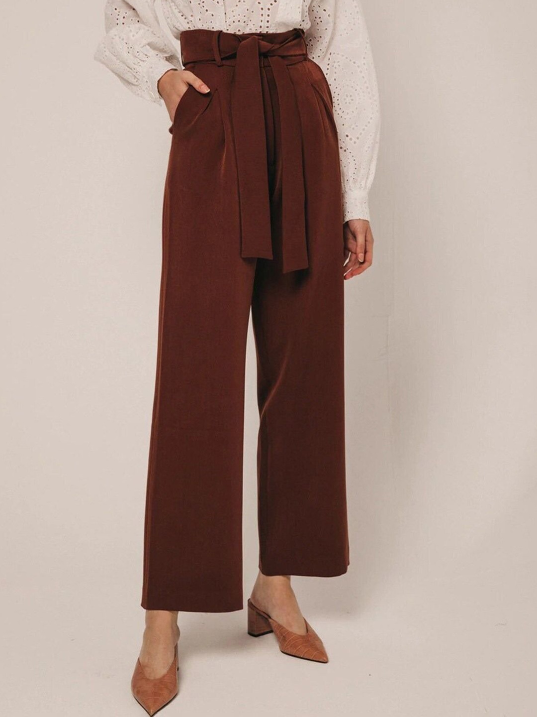 KHUSHBOO AND PANKAJ Women Relaxed Straight Leg Straight Fit High-Rise Pleated Trousers, Brown
KHUSHBOO AND PANKAJ Women Relaxed Straight Leg Straight Fit High-Rise Pleated Trousers, Brown