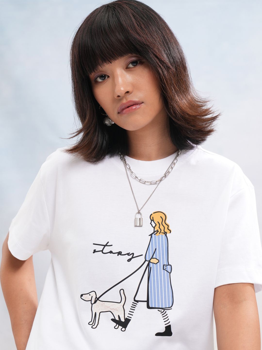 Street By Tokyo Talkies Women Graphic Printed Drop-Shoulder Sleeves Cotton Relaxed Fit T-shirt, White
Street By Tokyo Talkies Women Graphic Printed Drop-Shoulder Sleeves Cotton Relaxed Fit T-shirt, White