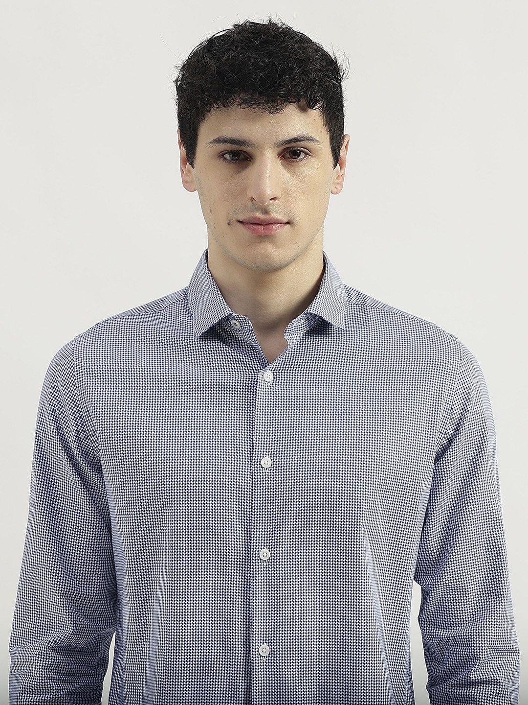 United Colors of Benetton Men Cotton Slim Fit Micro Checked Opaque Formal Shirt, Blue
United Colors of Benetton Men Cotton Slim Fit Micro Checked Opaque Formal Shirt, Blue