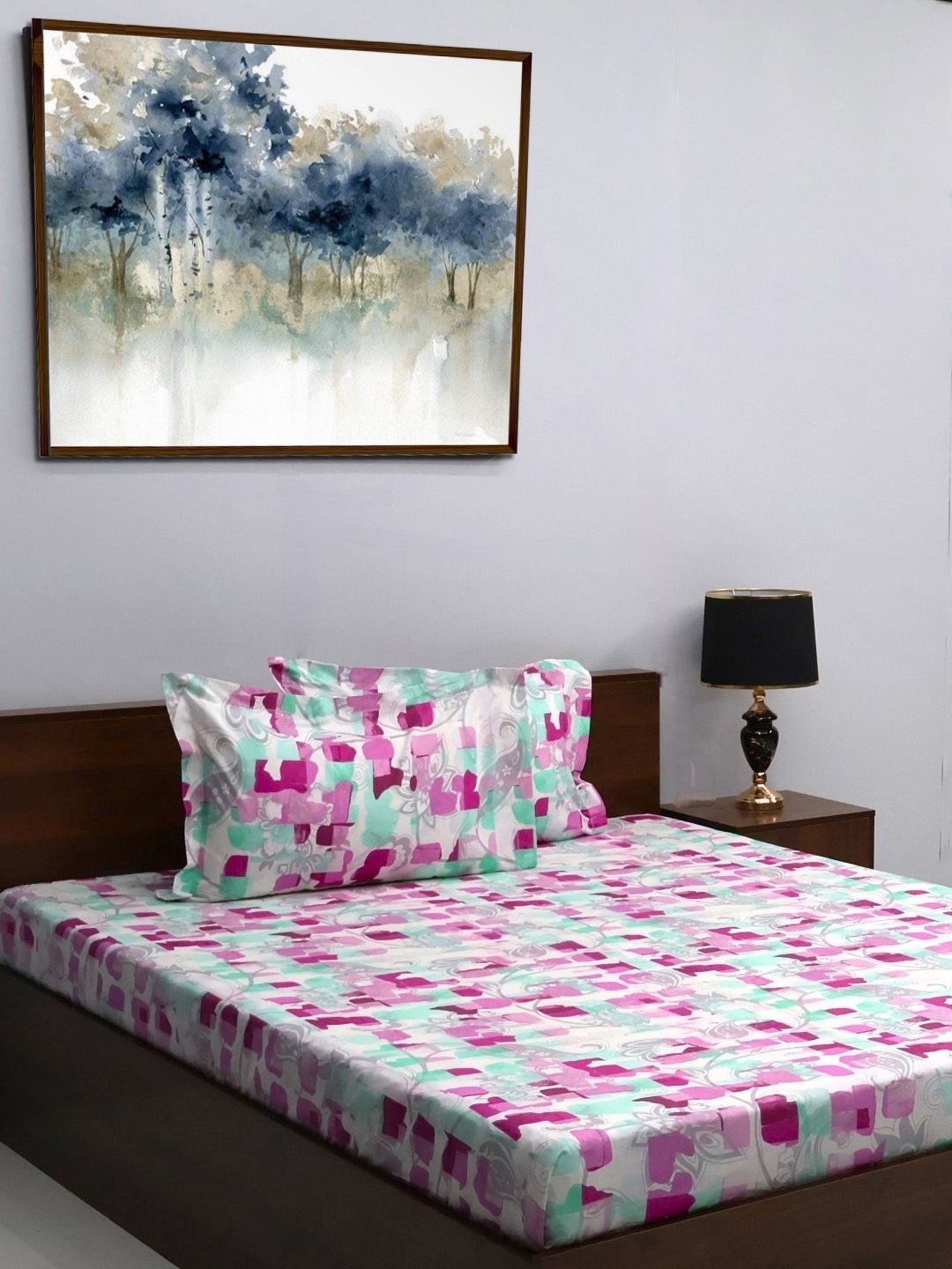 BOMBAY DYEING Pink & White Printed 144 TC Pure Cotton King Bedsheet with 2 Pillow Covers
BOMBAY DYEING Pink & White Printed 144 TC Pure Cotton King Bedsheet with 2 Pillow Covers