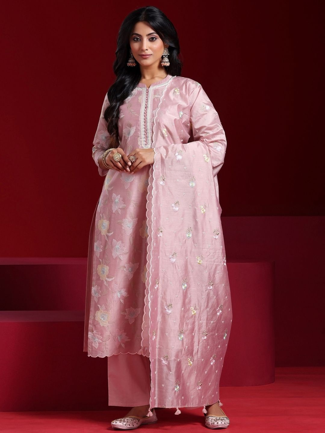 Libas Art Floral Embroidered Thread Work Chanderi Silk Kurta with Trousers & Dupatta, Pink
Libas Art Floral Embroidered Thread Work Chanderi Silk Kurta with Trousers & Dupatta, Pink