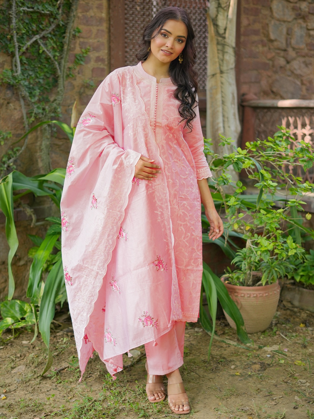 Libas Art Floral Embroidered Thread Work Chanderi Silk Kurta with Trousers & Dupatta, Pink
Libas Art Floral Embroidered Thread Work Chanderi Silk Kurta with Trousers & Dupatta, Pink