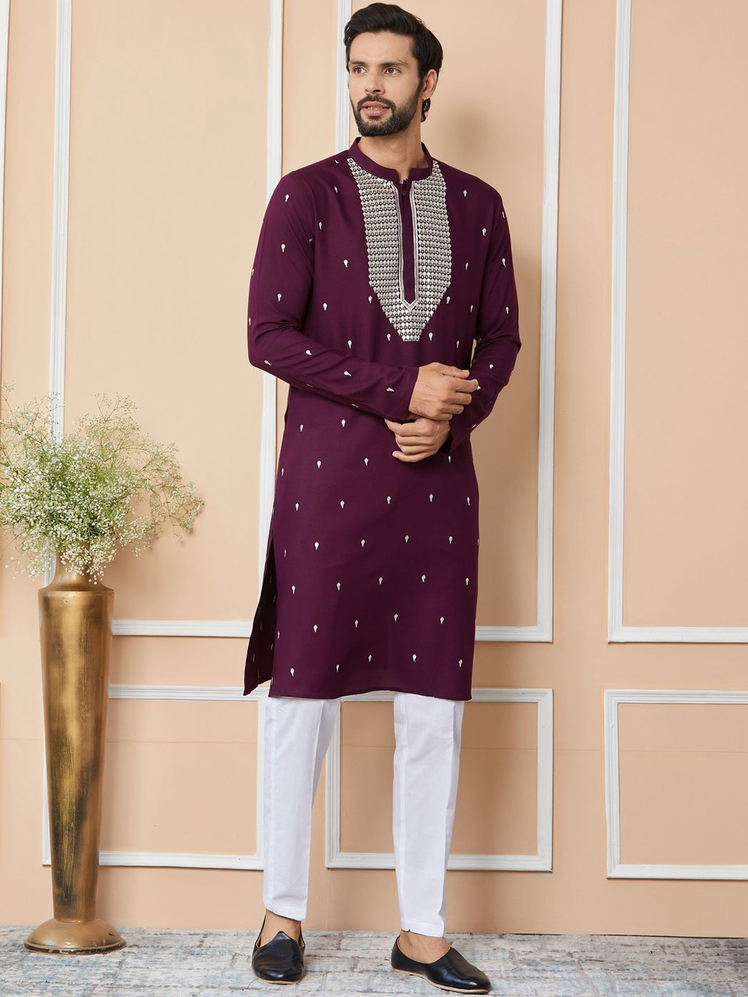 See Designs Geometric Embroidered Mandarin Collar Thread Work Straight Kurta, Purple
See Designs Geometric Embroidered Mandarin Collar Thread Work Straight Kurta, Purple