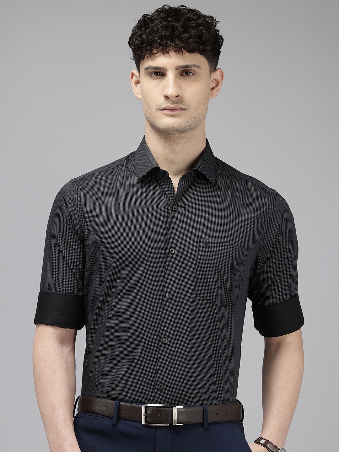 Arrow Manhattan Slim Fit Micro Ditsy Printed Cutaway Collar Pure Cotton Formal Shirt, Black
Arrow Manhattan Slim Fit Micro Ditsy Printed Cutaway Collar Pure Cotton Formal Shirt, Black