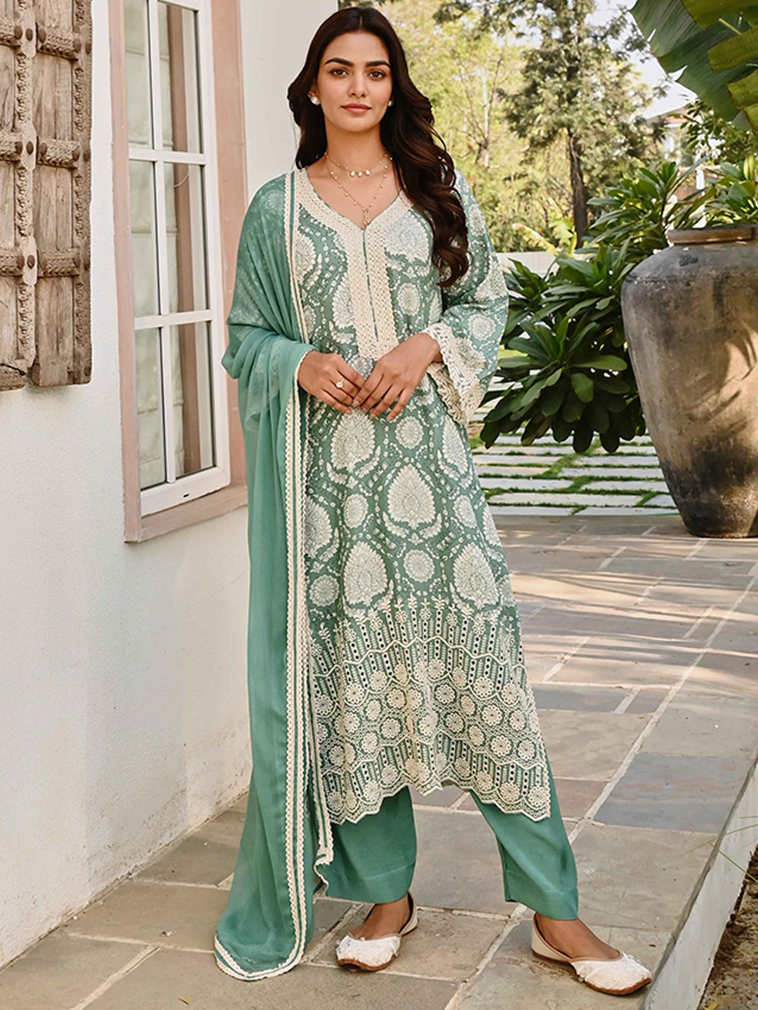 KARAJ JAIPUR Floral Printed Regular Thread Work Pure Cotton Kurta with Trousers & Dupatta, Green
KARAJ JAIPUR Floral Printed Regular Thread Work Pure Cotton Kurta with Trousers & Dupatta, Green