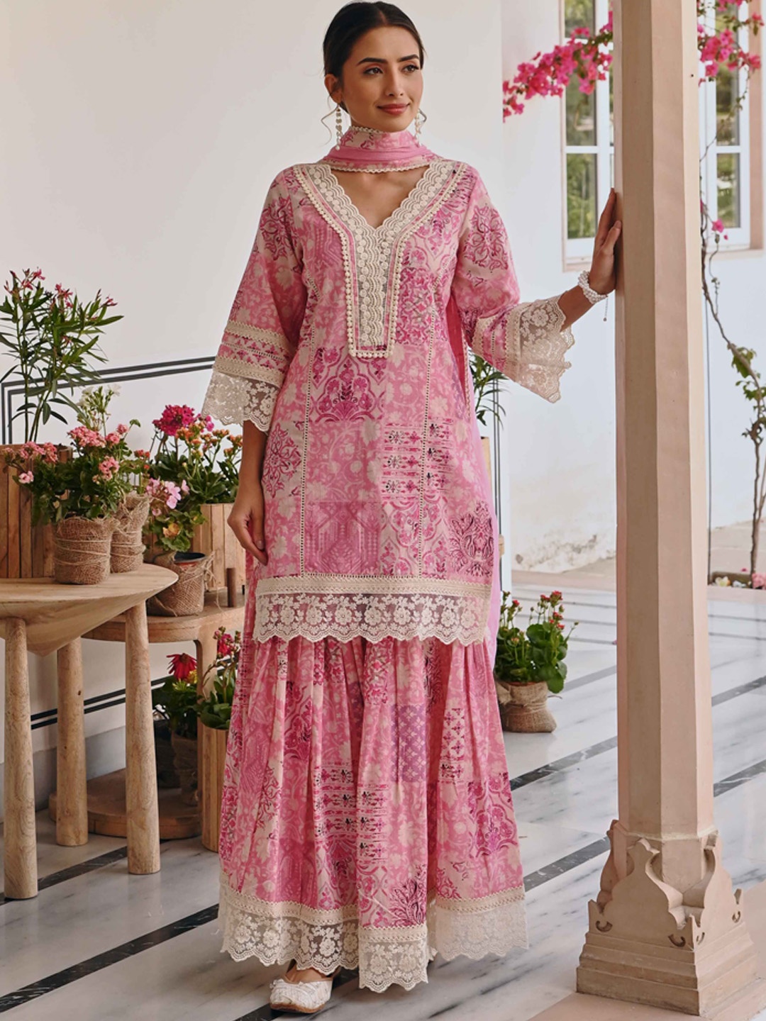 KARAJ JAIPUR Floral Printed Flared Sleeves Pure Cotton Kurta with Sharara & Dupatta, Pink
KARAJ JAIPUR Floral Printed Flared Sleeves Pure Cotton Kurta with Sharara & Dupatta, Pink