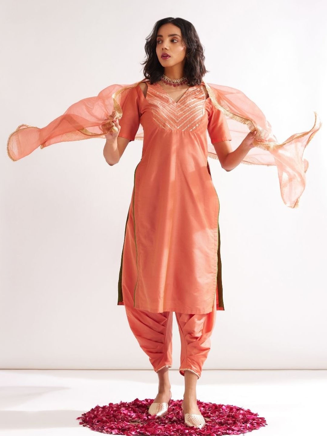 Abhishti Striped Yoke Design V-Neck Cold-Shoulder Sleeves Gotta Patti Cotton Silk Kurta, Peach
Abhishti Striped Yoke Design V-Neck Cold-Shoulder Sleeves Gotta Patti Cotton Silk Kurta, Peach