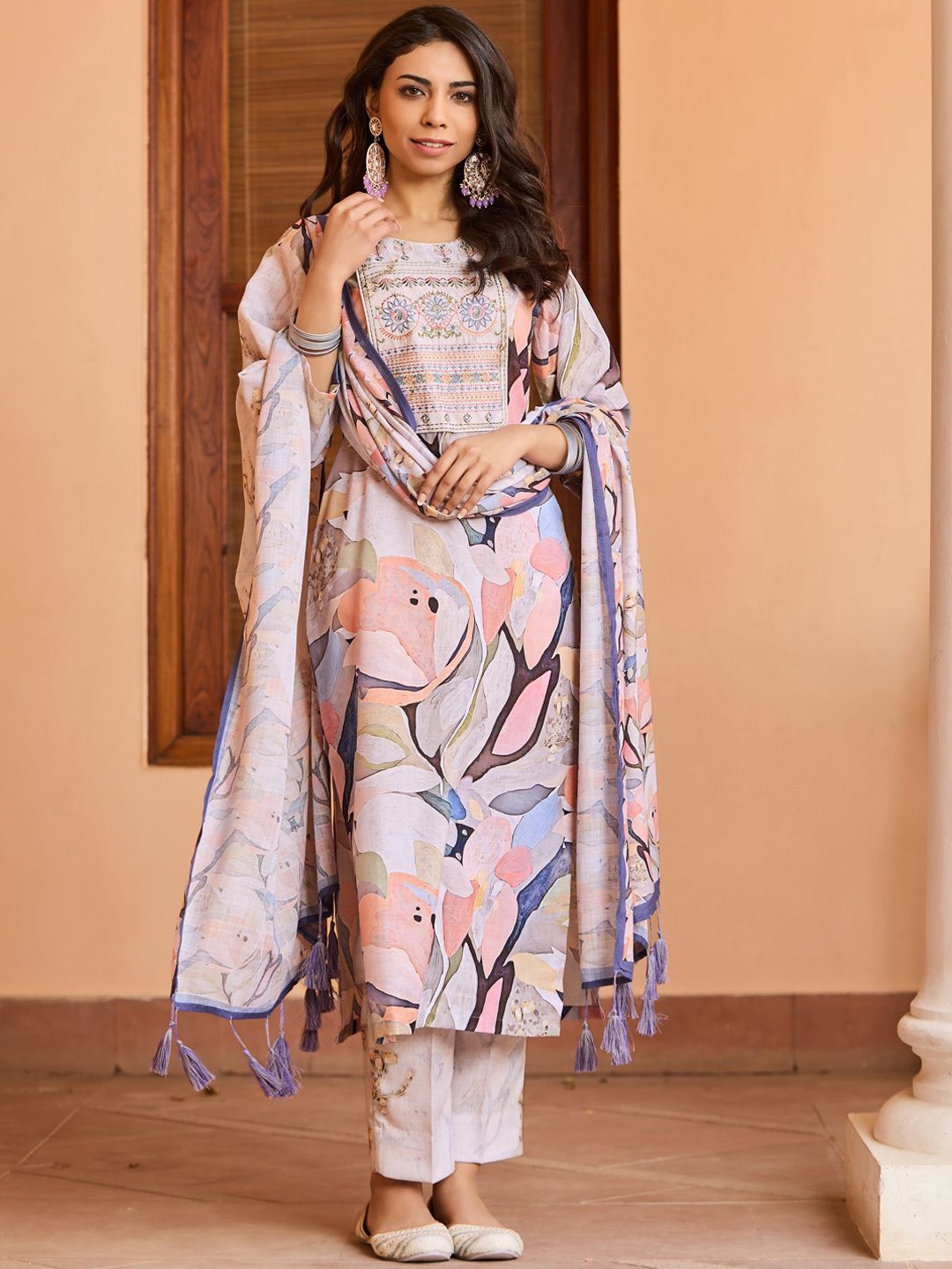 WOMEN PLUS Abstract Printed Thread Work Straight Kurta With Trousers & Dupatta, Pink
WOMEN PLUS Abstract Printed Thread Work Straight Kurta With Trousers & Dupatta, Pink