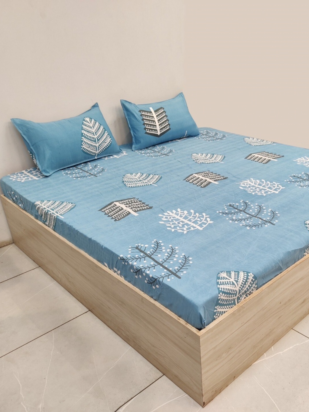 Supreme Home Collective Blue 210 TC Cotton Fitted Queen Bedsheet with 2 Pillow Covers
Supreme Home Collective Blue 210 TC Cotton Fitted Queen Bedsheet with 2 Pillow Covers