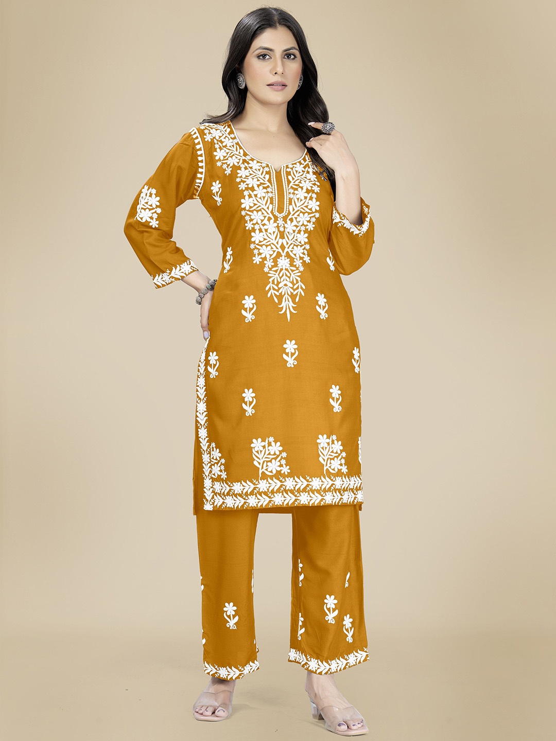 Rujave Ethnic Motifs Embroidered Regular Chikankari Kurta with Trousers, Yellow
Rujave Ethnic Motifs Embroidered Regular Chikankari Kurta with Trousers, Yellow