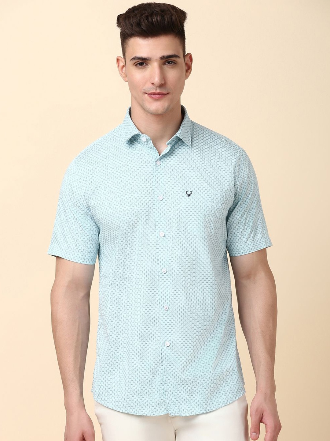 Allen Solly Men Micro Ditsy Printed Spread Collar Pocket Cotton Slim Fit Casual Shirt, Blue
Allen Solly Men Micro Ditsy Printed Spread Collar Pocket Cotton Slim Fit Casual Shirt, Blue
