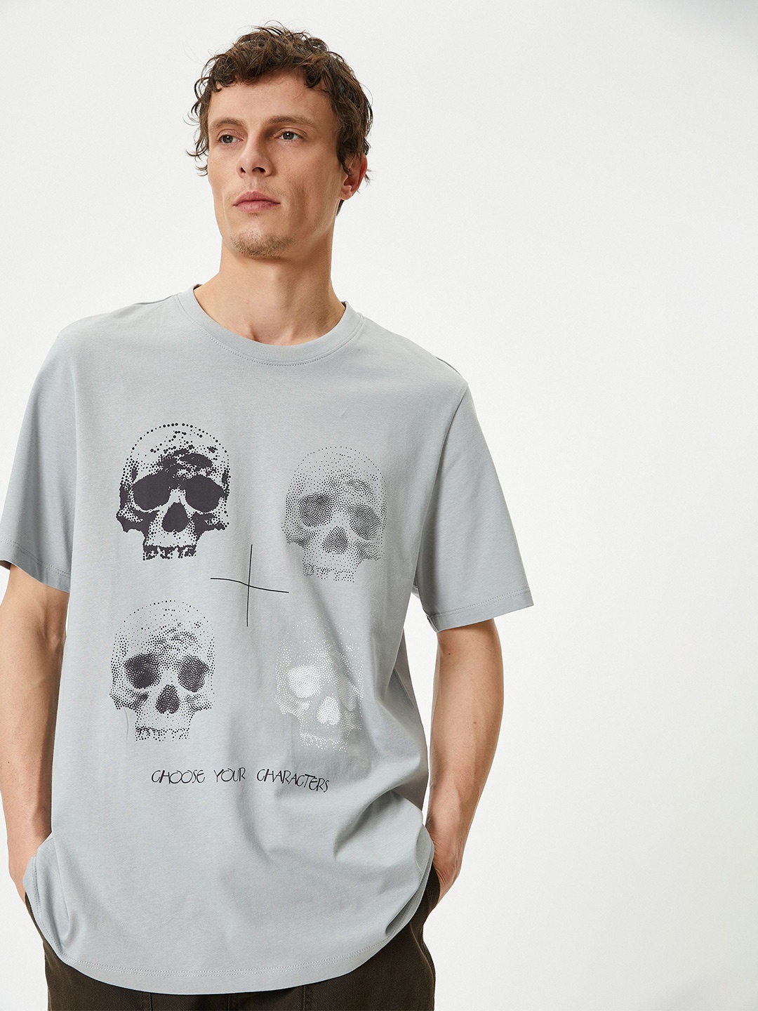 Koton Men Round Neck Graphic Printed Pure Cotton Drop Shoulder Sleeves Longline T-shirt, Grey
Koton Men Round Neck Graphic Printed Pure Cotton Drop Shoulder Sleeves Longline T-shirt, Grey