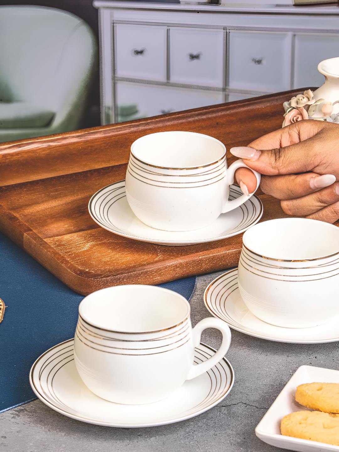 White Gold White & Gold Toned 12 Pieces Printed Dishwasher Safe Glossy Cup & Saucers
White Gold White & Gold Toned 12 Pieces Printed Dishwasher Safe Glossy Cup & Saucers