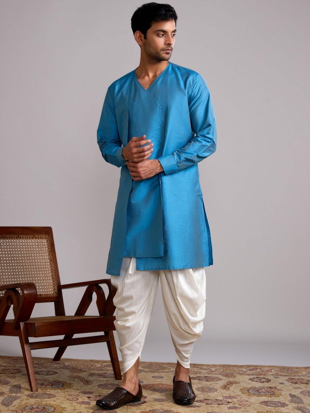 Abhishti V-Neck Long Sleeves Above Knee Panelled Straight Kurta with Dhoti Pants, Blue
Abhishti V-Neck Long Sleeves Above Knee Panelled Straight Kurta with Dhoti Pants, Blue