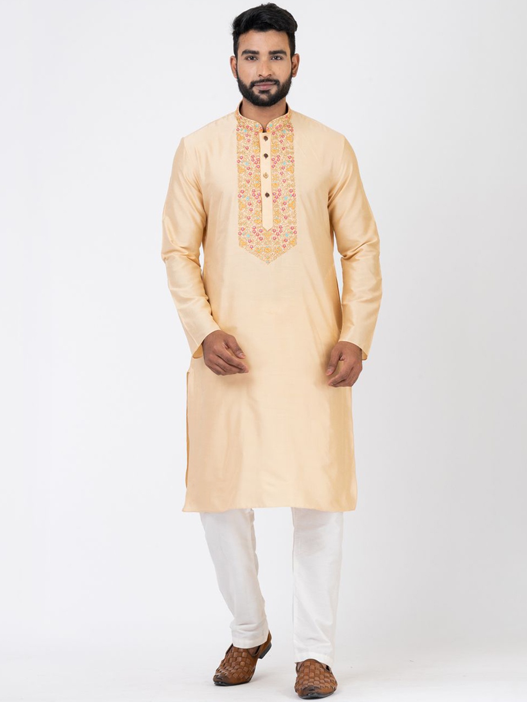 HU - Handcrafted Uniquely Ethnic Motifs Yoke Design Regular Thread Work Kurta & Pyjamas, Beige
HU - Handcrafted Uniquely Ethnic Motifs Yoke Design Regular Thread Work Kurta & Pyjamas, Beige
