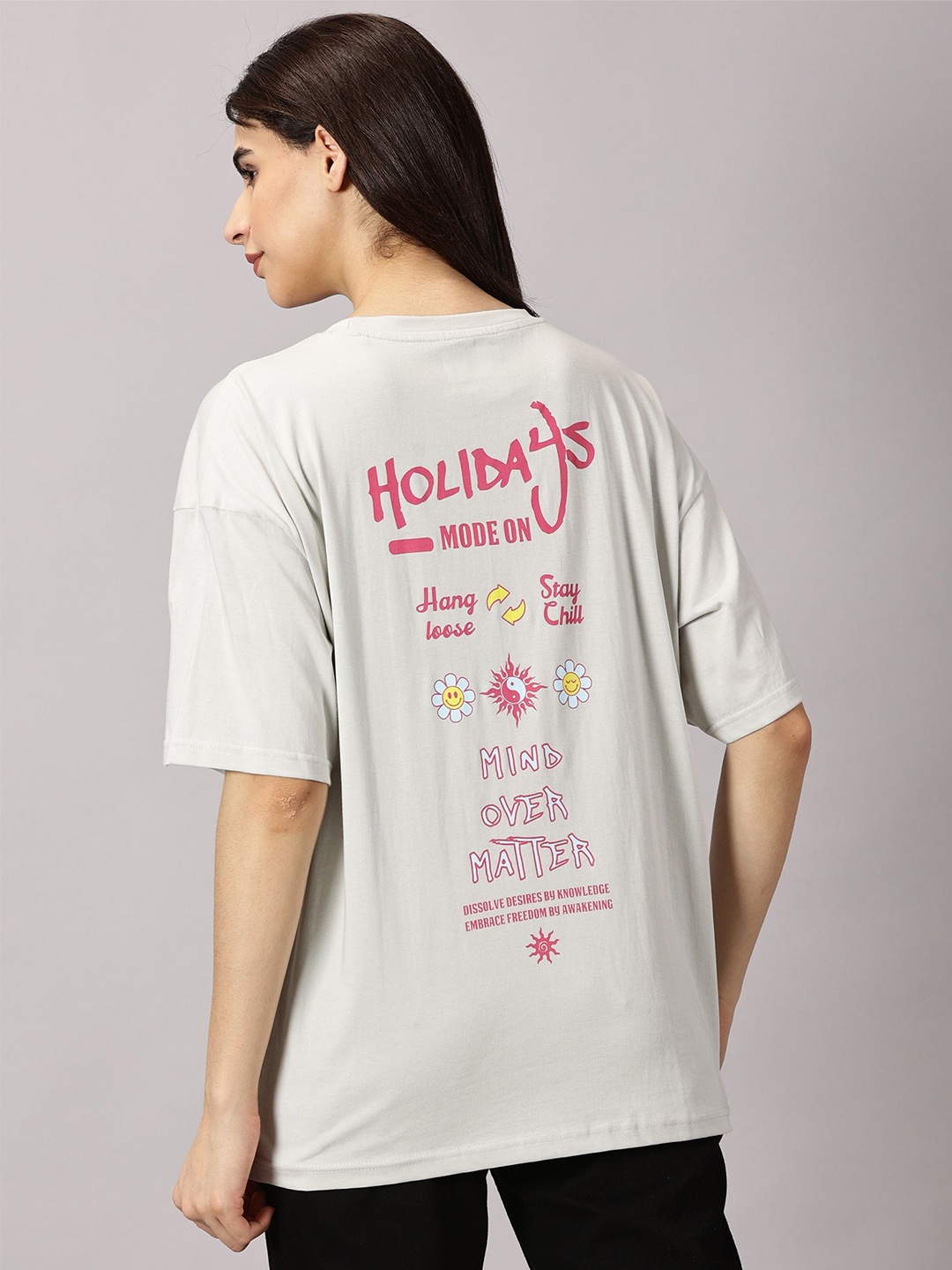 THE HOLLANDER Women Typography Printed Cotton Drop-Shoulder Sleeves Oversized T-shirt, Off white
THE HOLLANDER Women Typography Printed Cotton Drop-Shoulder Sleeves Oversized T-shirt, Off white