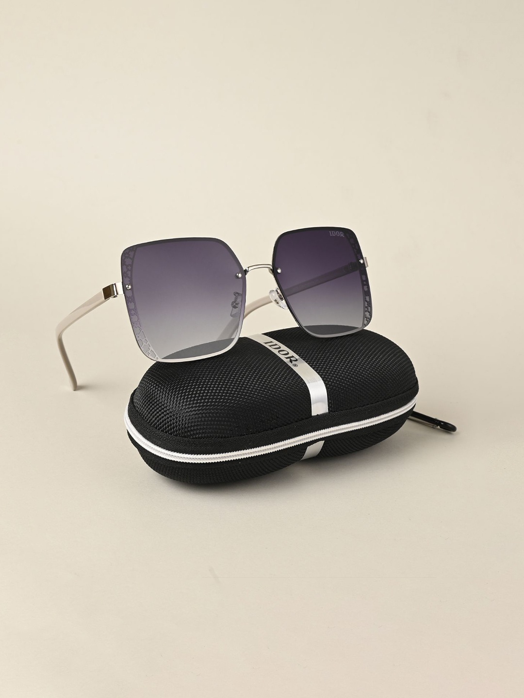 IDOR Unisex Square Sunglasses with Polarised and UV Protected Lens IDOR-3075-GRY, Grey
IDOR Unisex Square Sunglasses with Polarised and UV Protected Lens IDOR-3075-GRY, Grey