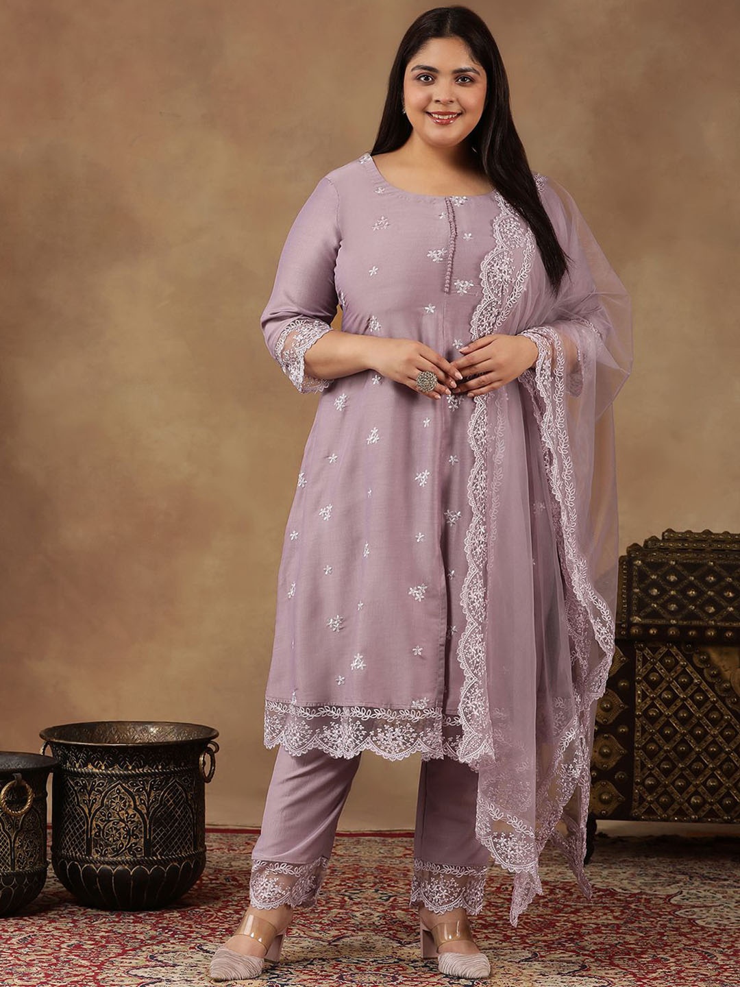INDDUS PLUS Size Floral Embroidered Thread Work A-Line Kurta With Trousers & Dupatta, Mauve
INDDUS PLUS Size Floral Embroidered Thread Work A-Line Kurta With Trousers & Dupatta, Mauve