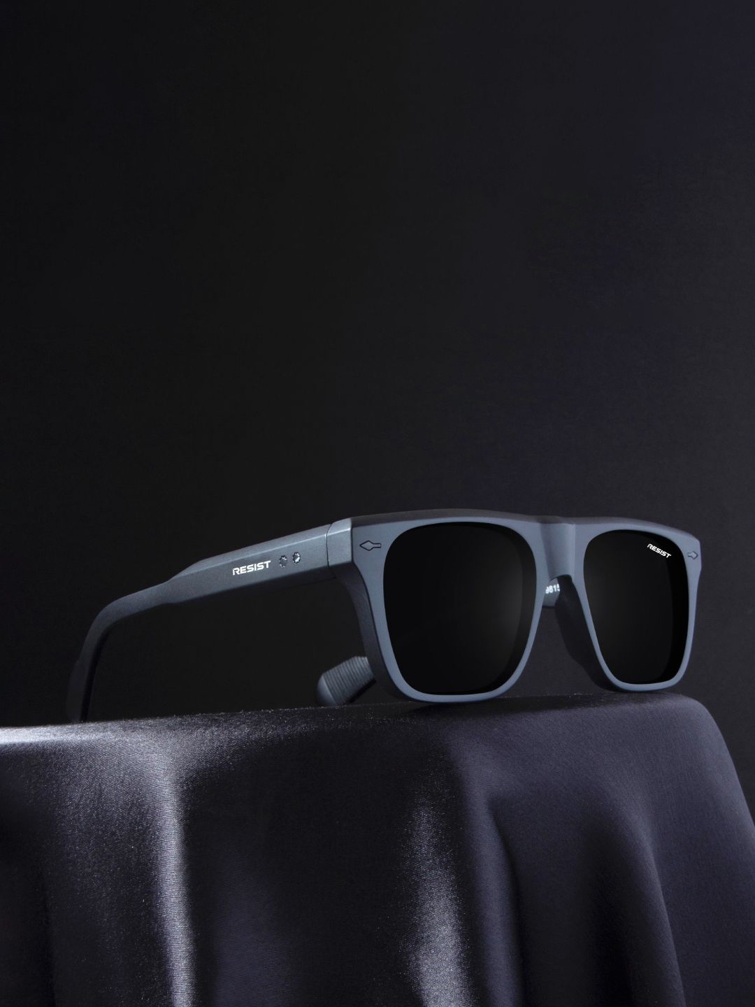 RESIST EYEWEAR Unisex Wayfarer Sunglasses with UV Protected Lens SHAWN BF BLACK4, Black
RESIST EYEWEAR Unisex Wayfarer Sunglasses with UV Protected Lens SHAWN BF BLACK4, Black