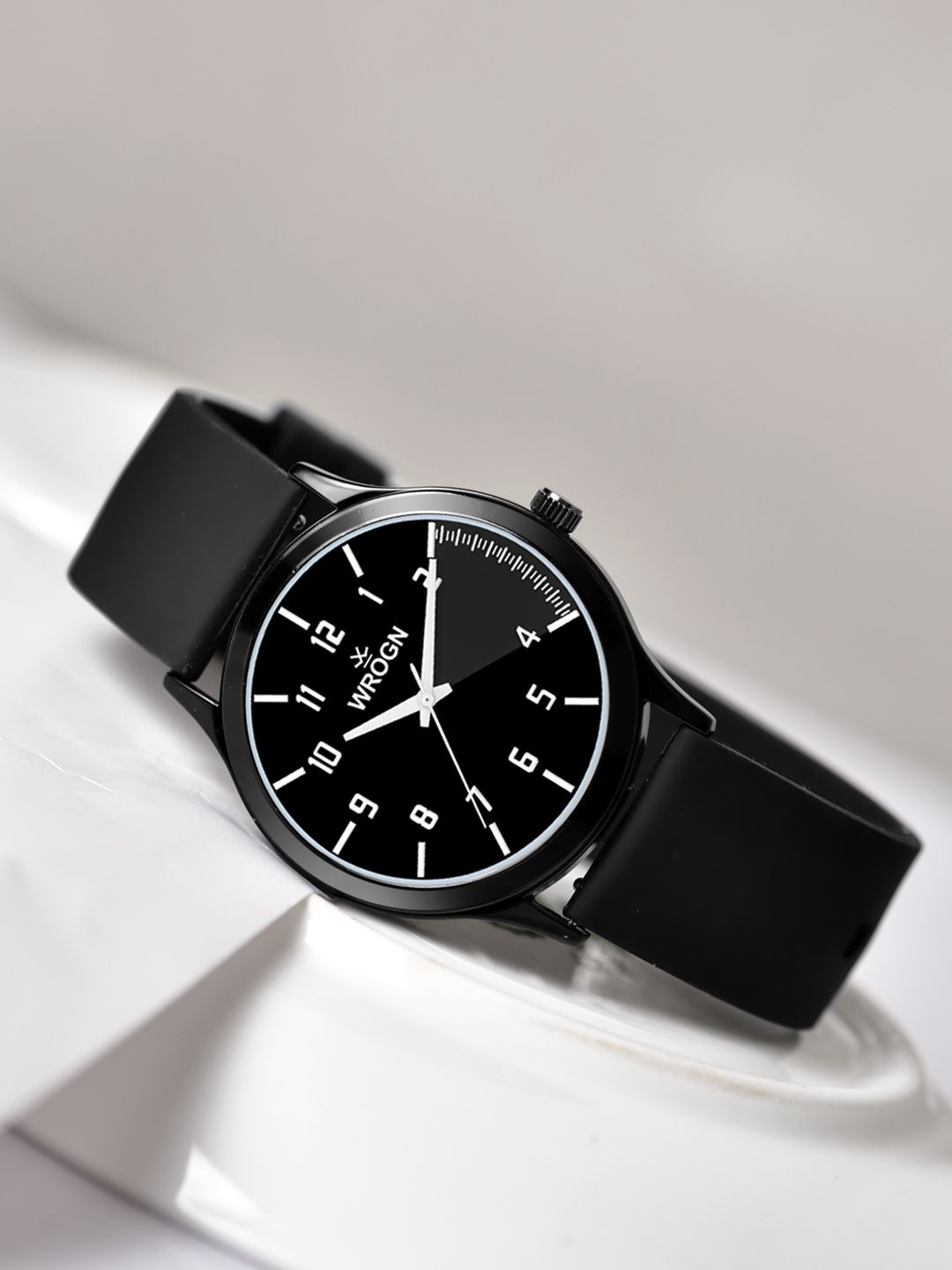 WROGN Men Patterned Dial & Bracelet Style Straps Analogue Watch HOBWRG-24-0409, Black
WROGN Men Patterned Dial & Bracelet Style Straps Analogue Watch HOBWRG-24-0409, Black