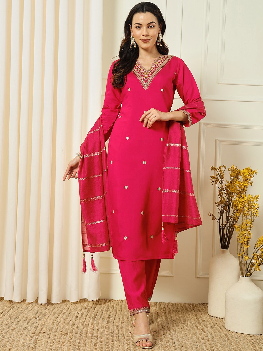 MORLY Embroidered Regular Thread Work Raw Silk Kurta with Trousers & With Dupatta, Pink
MORLY Embroidered Regular Thread Work Raw Silk Kurta with Trousers & With Dupatta, Pink