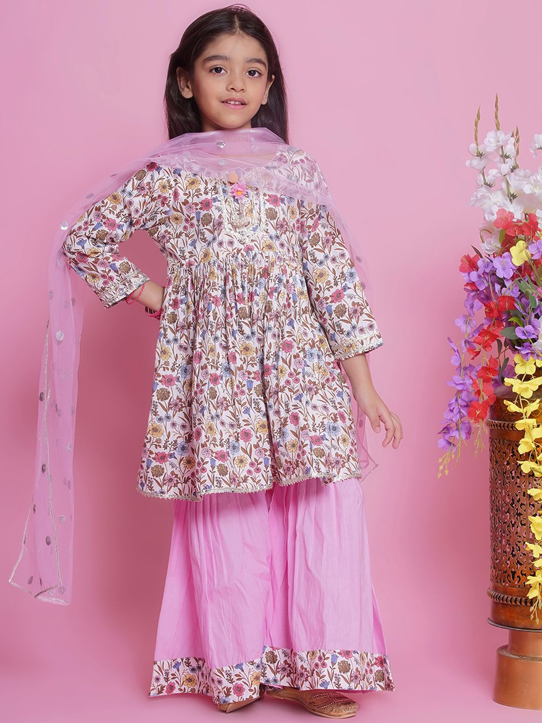 Little Bansi Girls Floral Printed Regular Pure Cotton Kurta With Sharara & Dupatta, Pink
Little Bansi Girls Floral Printed Regular Pure Cotton Kurta With Sharara & Dupatta, Pink