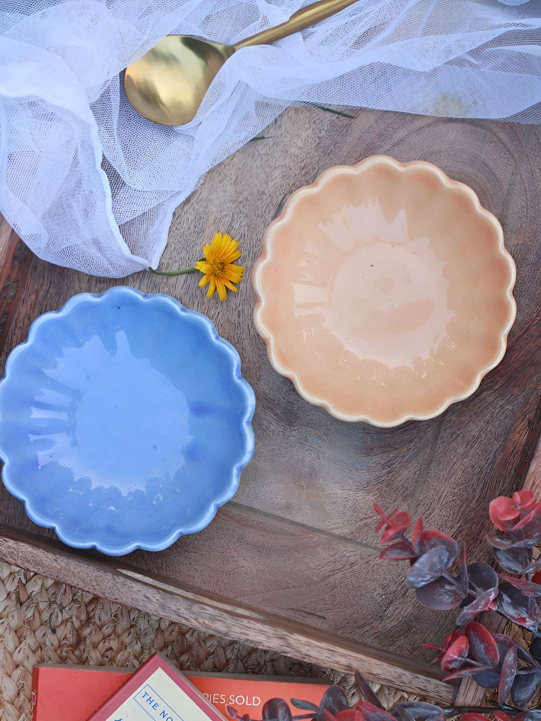 WEAVING HOMES Blue & Yellow 2 Pcs Textured Microwave Safe Glossy Ceramic Ice Cream Bowls
WEAVING HOMES Blue & Yellow 2 Pcs Textured Microwave Safe Glossy Ceramic Ice Cream Bowls