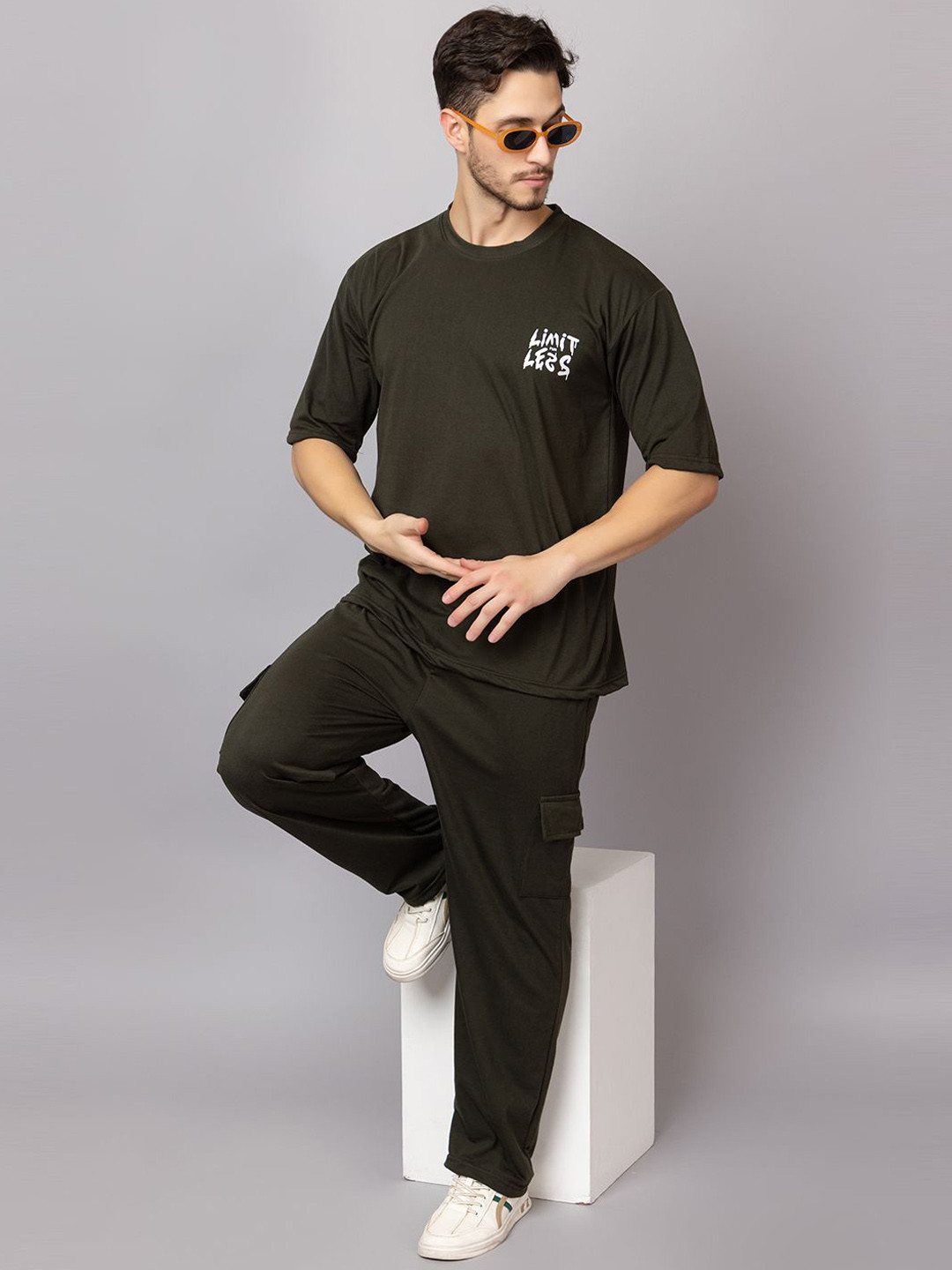 TYSORT Oversized Typographic Printed Round Neck Short Sleeves T-shirt &Trousers, Green
TYSORT Oversized Typographic Printed Round Neck Short Sleeves T-shirt &Trousers, Green