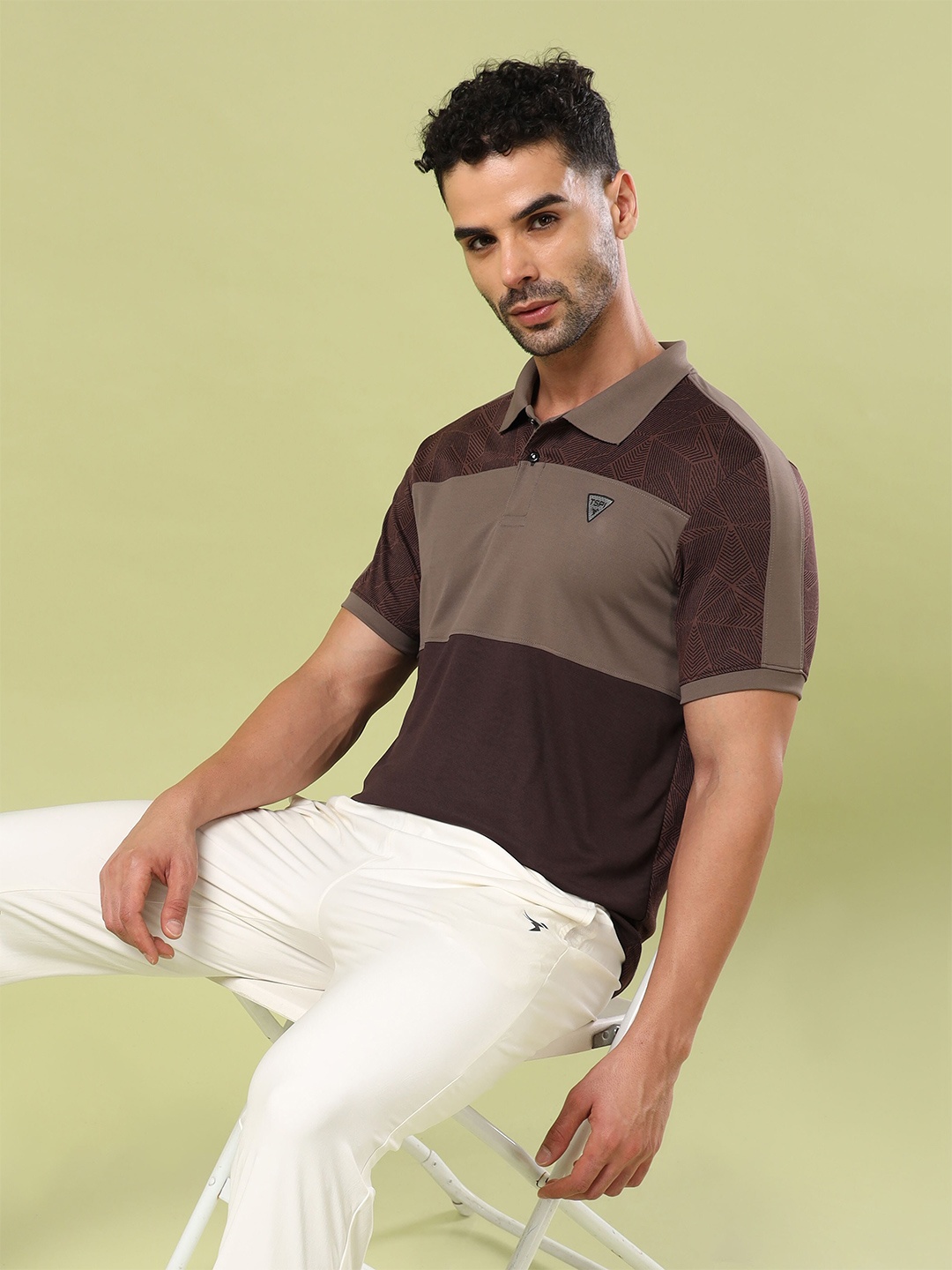Technosport Men Colourblocked Slim Fit Polo Collar UPF50 Sports T-shirt, Coffee brown
Technosport Men Colourblocked Slim Fit Polo Collar UPF50 Sports T-shirt, Coffee brown