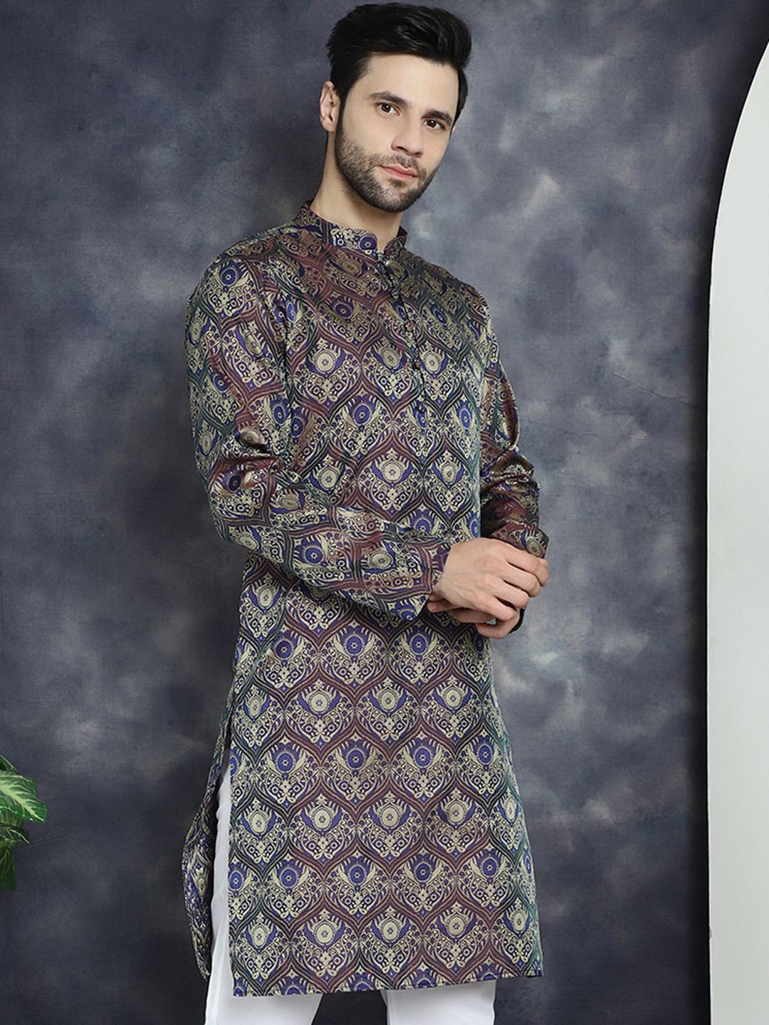 Jompers Ethnic Motifs Woven Design Mandarin Collar Jacquard Weave Straight Kurta, Purple
Jompers Ethnic Motifs Woven Design Mandarin Collar Jacquard Weave Straight Kurta, Purple