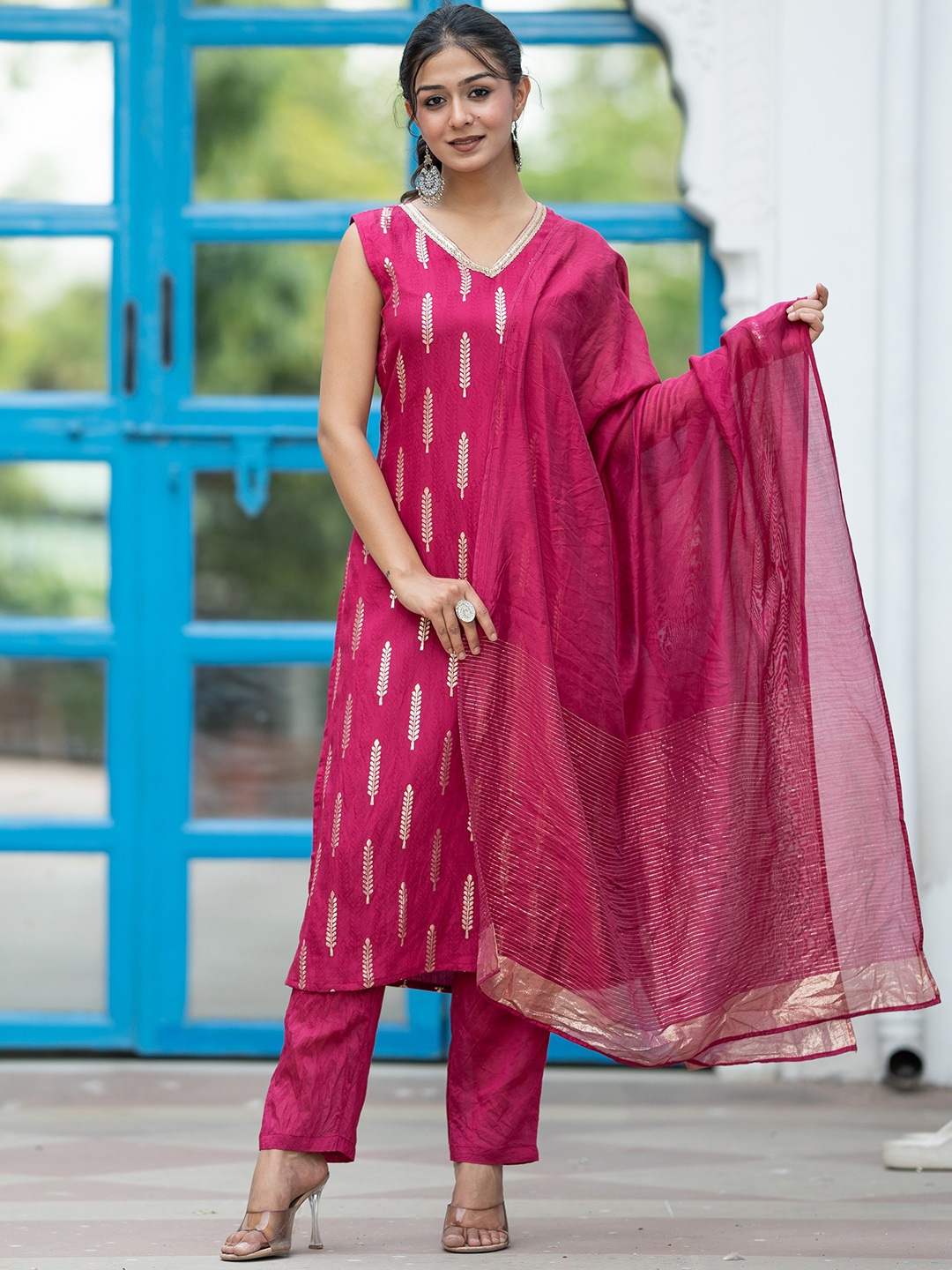 ASPORA Floral Woven Design Regular Gotta Patti Pure Silk Kurta With Trousers & Dupatta, Fuchsia
ASPORA Floral Woven Design Regular Gotta Patti Pure Silk Kurta With Trousers & Dupatta, Fuchsia