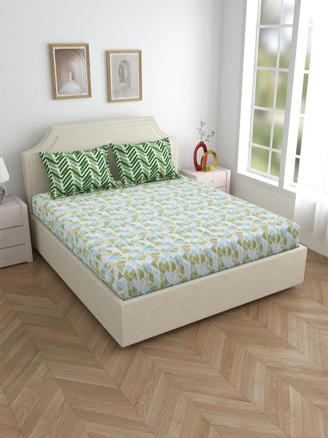 Salona Bichona Green Geometric 120 TC Pure Cotton King Bedsheet with 2 Pillow Covers
Salona Bichona Green Geometric 120 TC Pure Cotton King Bedsheet with 2 Pillow Covers